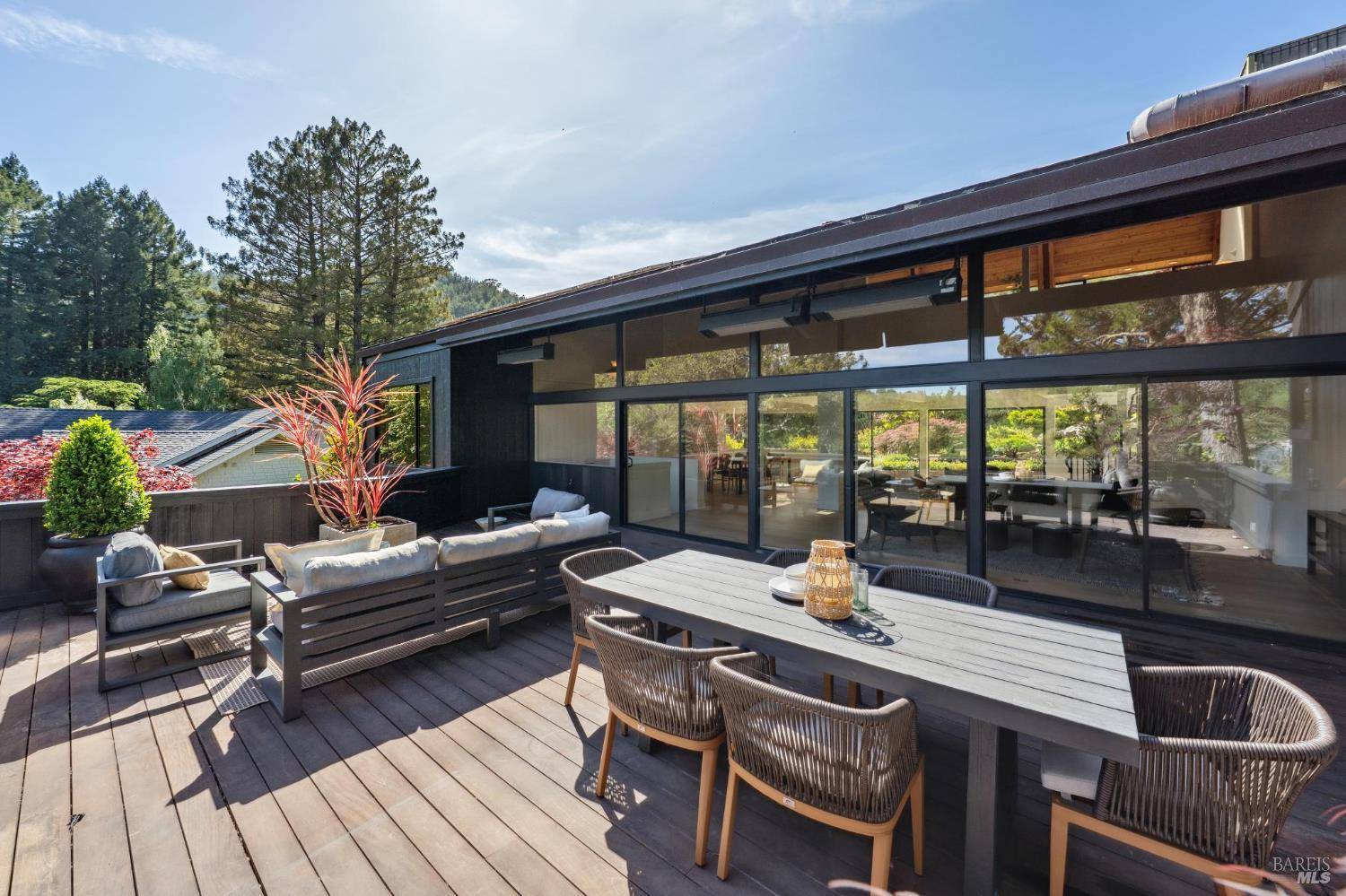 Mill Valley, CA 94941,27 Throckmorton LN