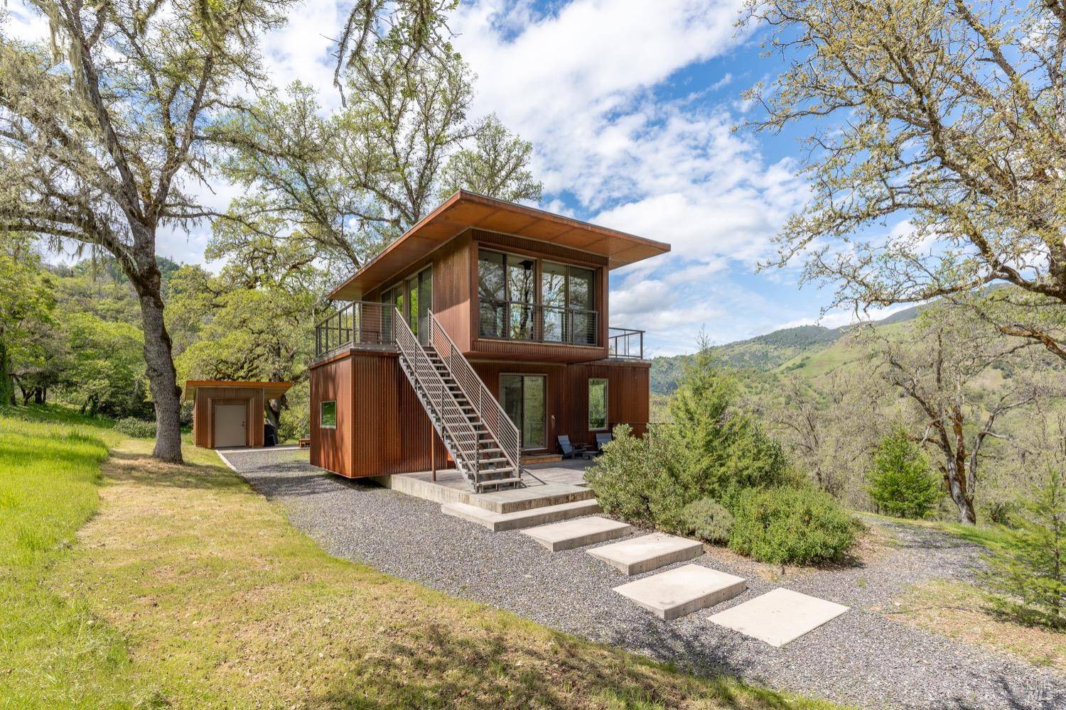 Ukiah, CA 95482,4305 Long Valley Ranch RD
