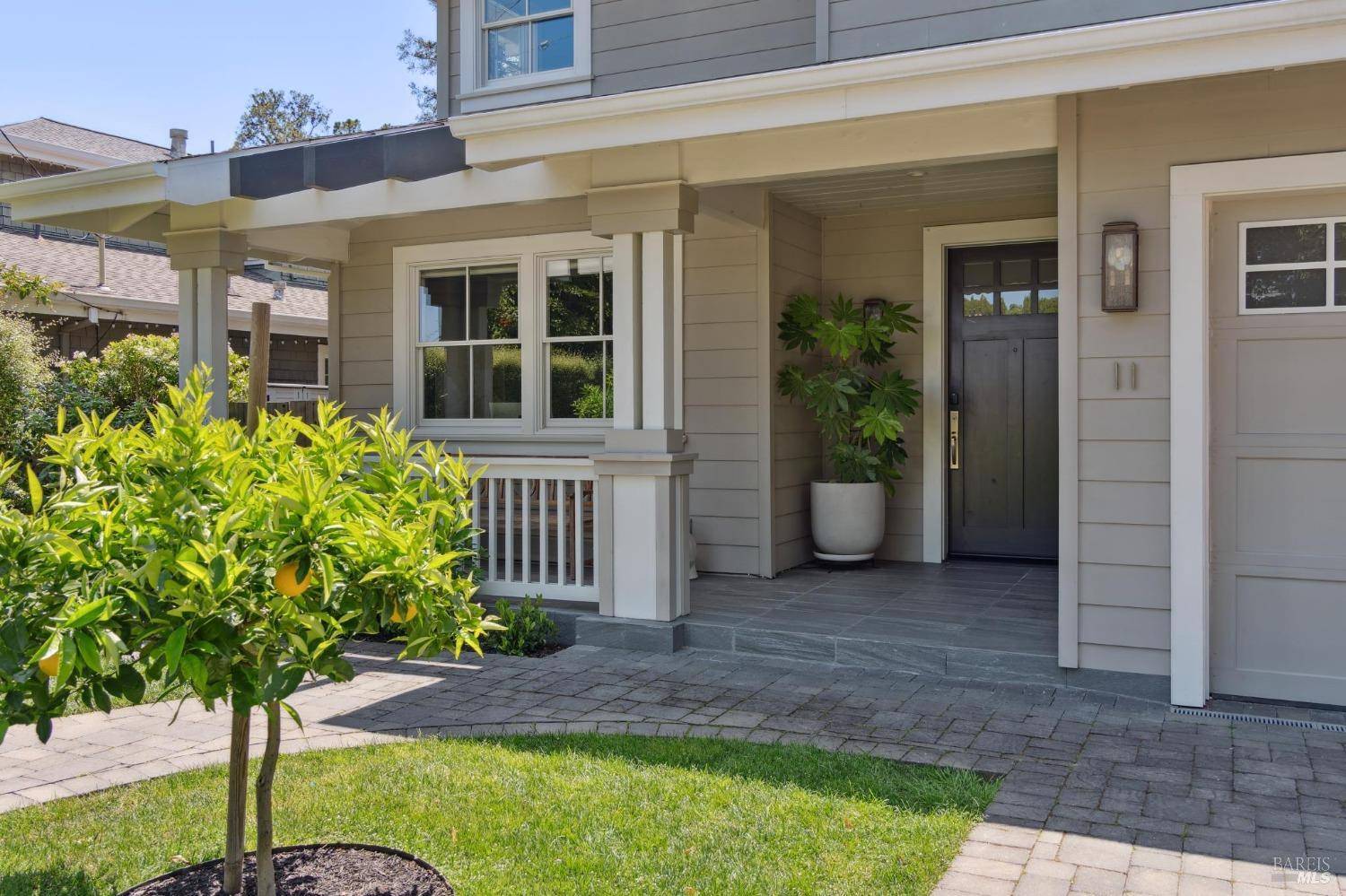 Larkspur, CA 94939,11 Heather WAY