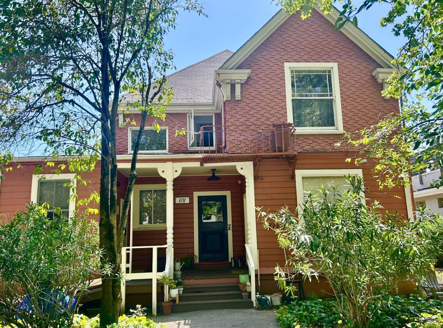 San Rafael, CA 94901,1711 5 th AVE