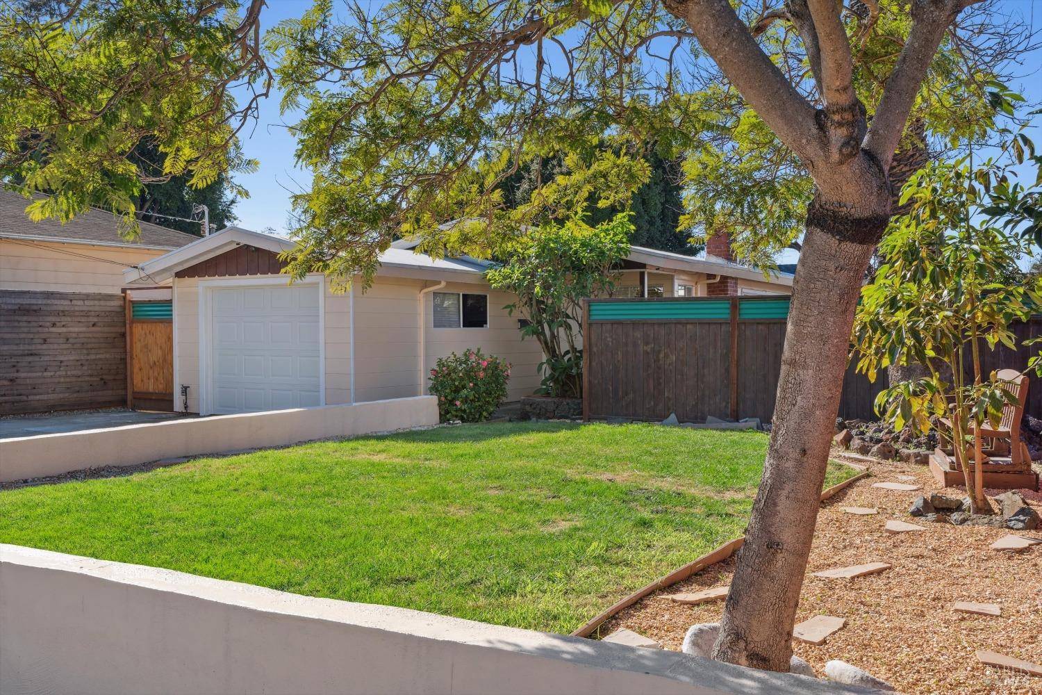 Richmond, CA 94805,737 Yuba ST