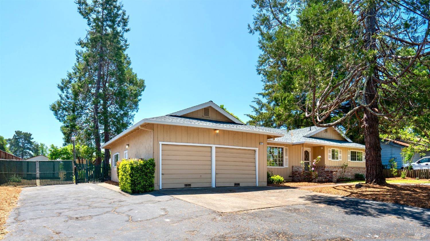 Forestville, CA 95436,6825 Giusti RD
