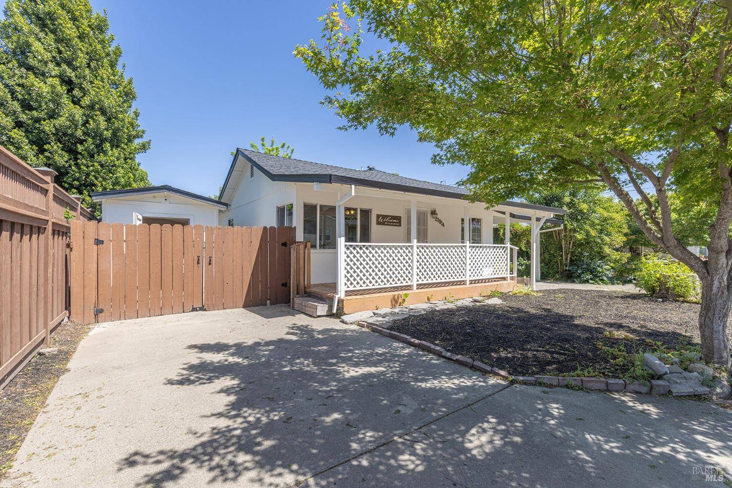 Napa, CA 94558,2095 W Pueblo AVE A