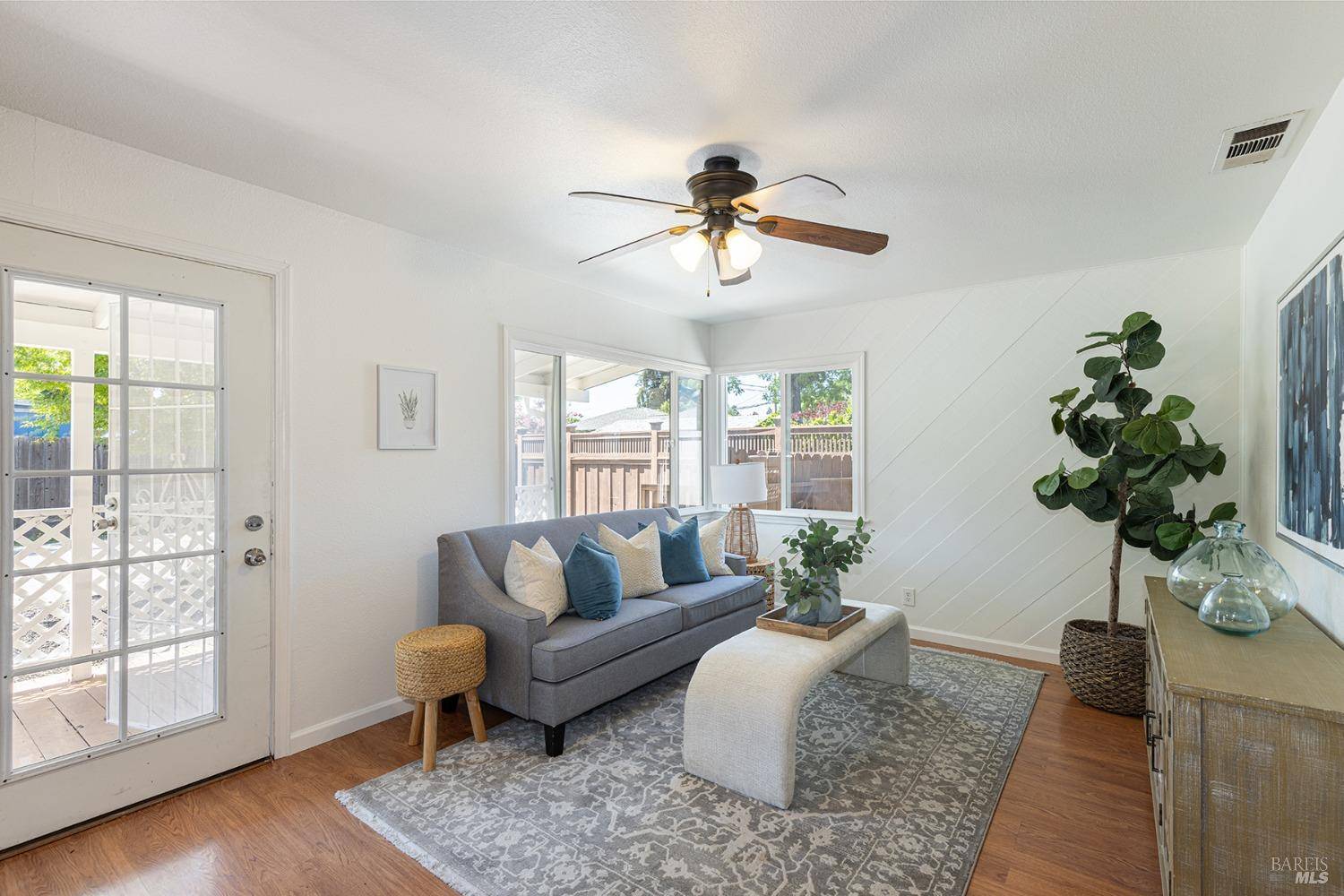 Napa, CA 94558,2095 W Pueblo AVE A