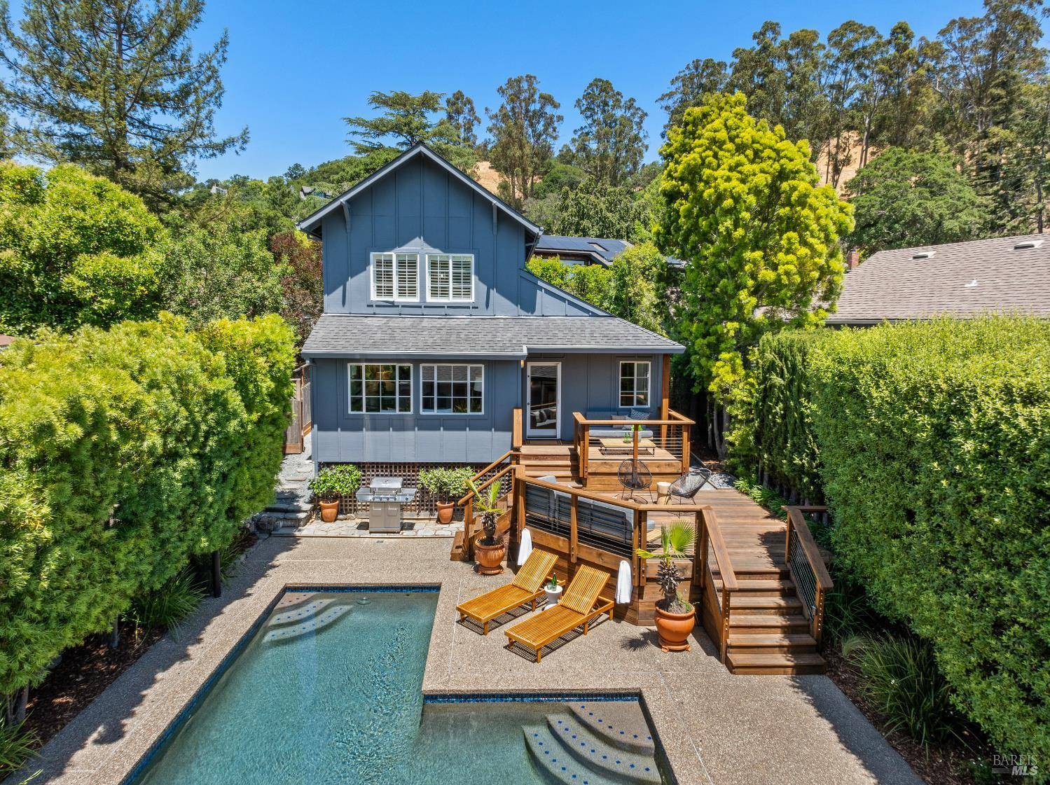 San Anselmo, CA 94960,8 Rivera ST