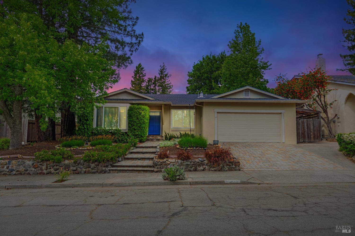 Santa Rosa, CA 95409,5311 Spain AVE