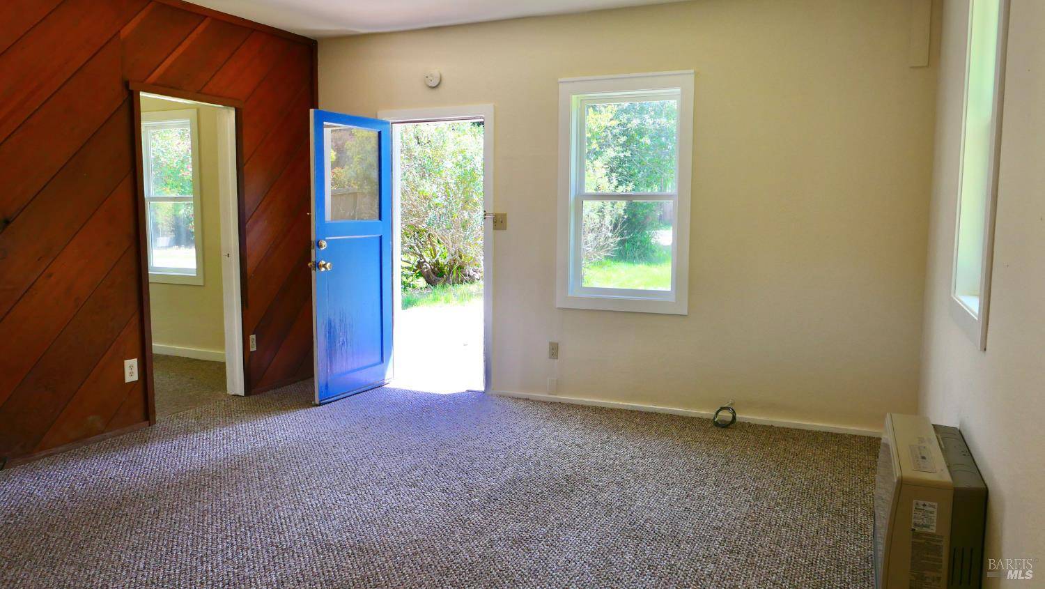 Fort Bragg, CA 95437,19260 Summers LN