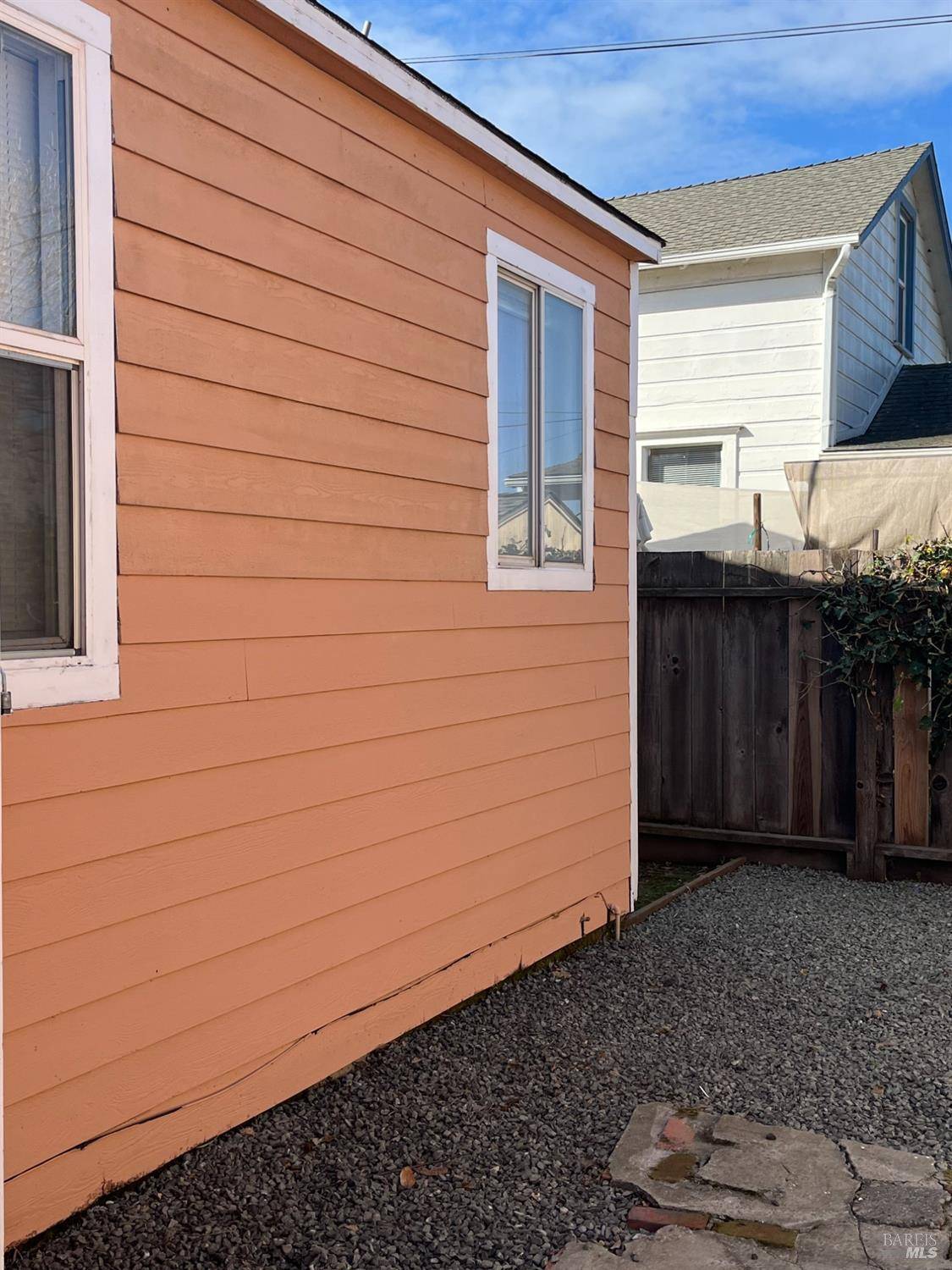 Vallejo, CA 94590,526 Jersey ST