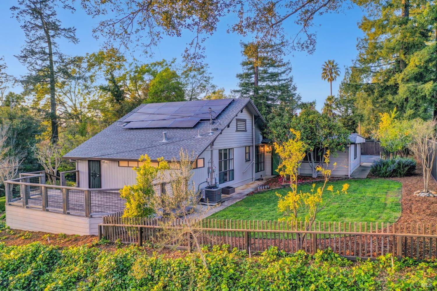 Healdsburg, CA 95448,407 Sherman ST