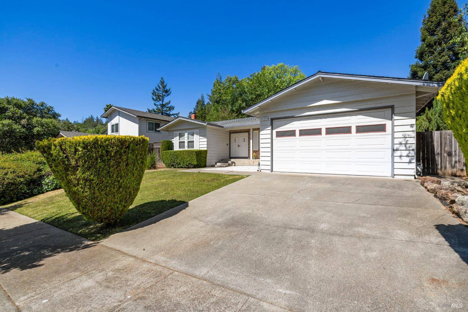 Santa Rosa, CA 95404,3429 Castlerock CT