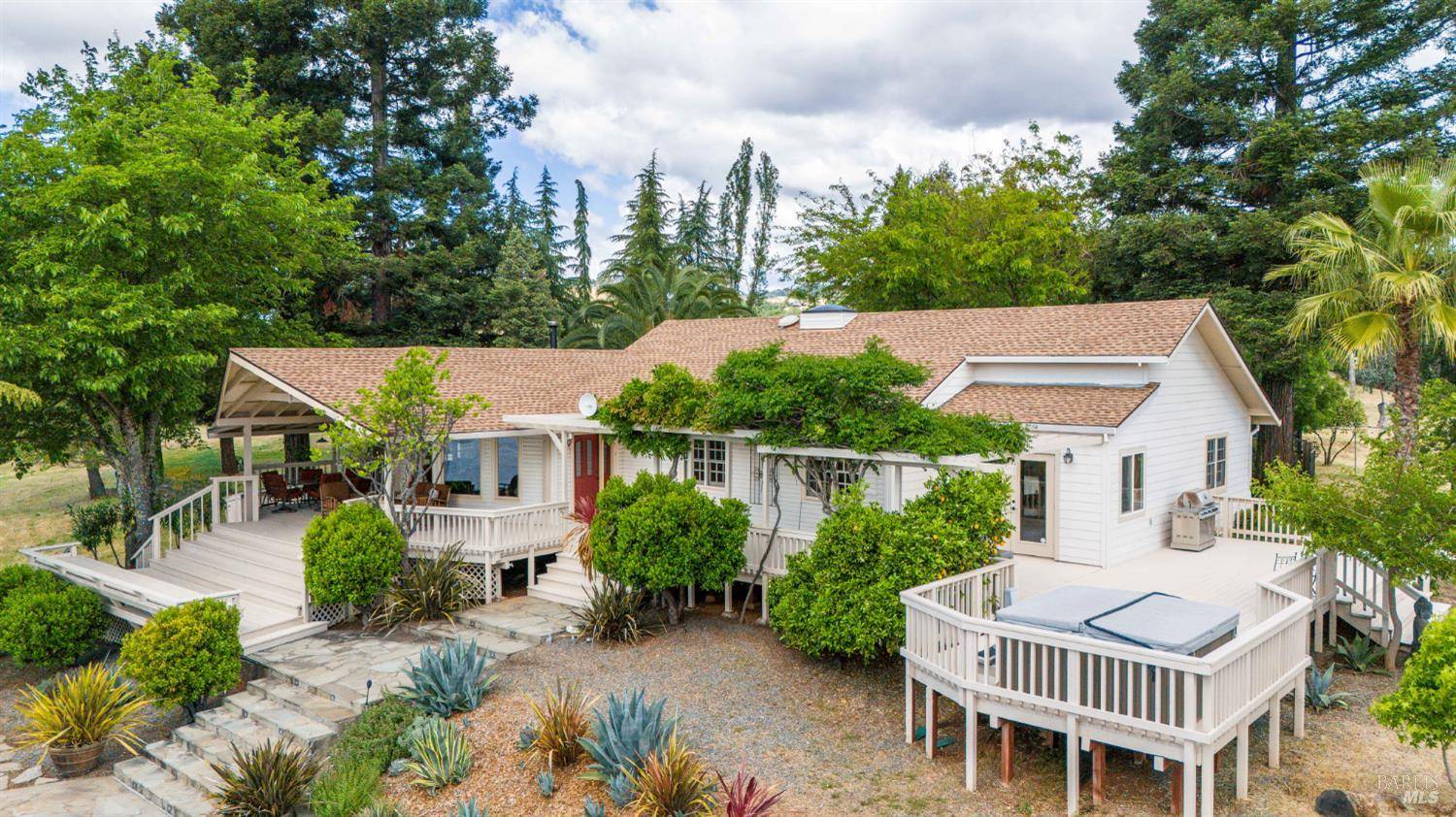 Ukiah, CA 95482,3760 King Ranch RD