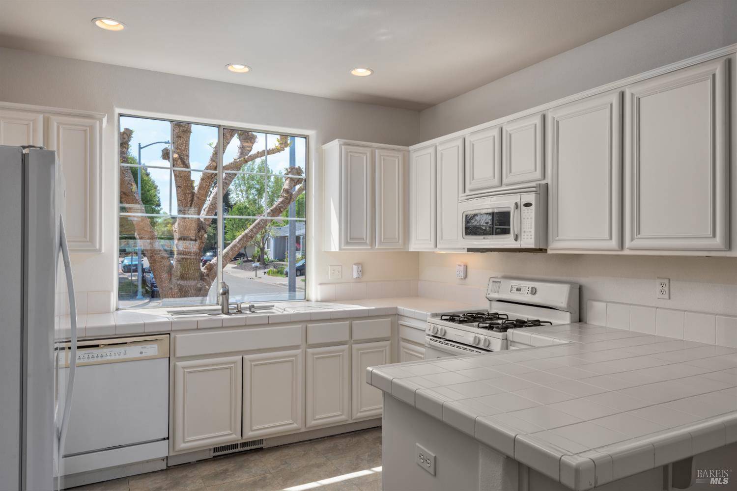 Santa Rosa, CA 95407,1931 Goldpan WAY