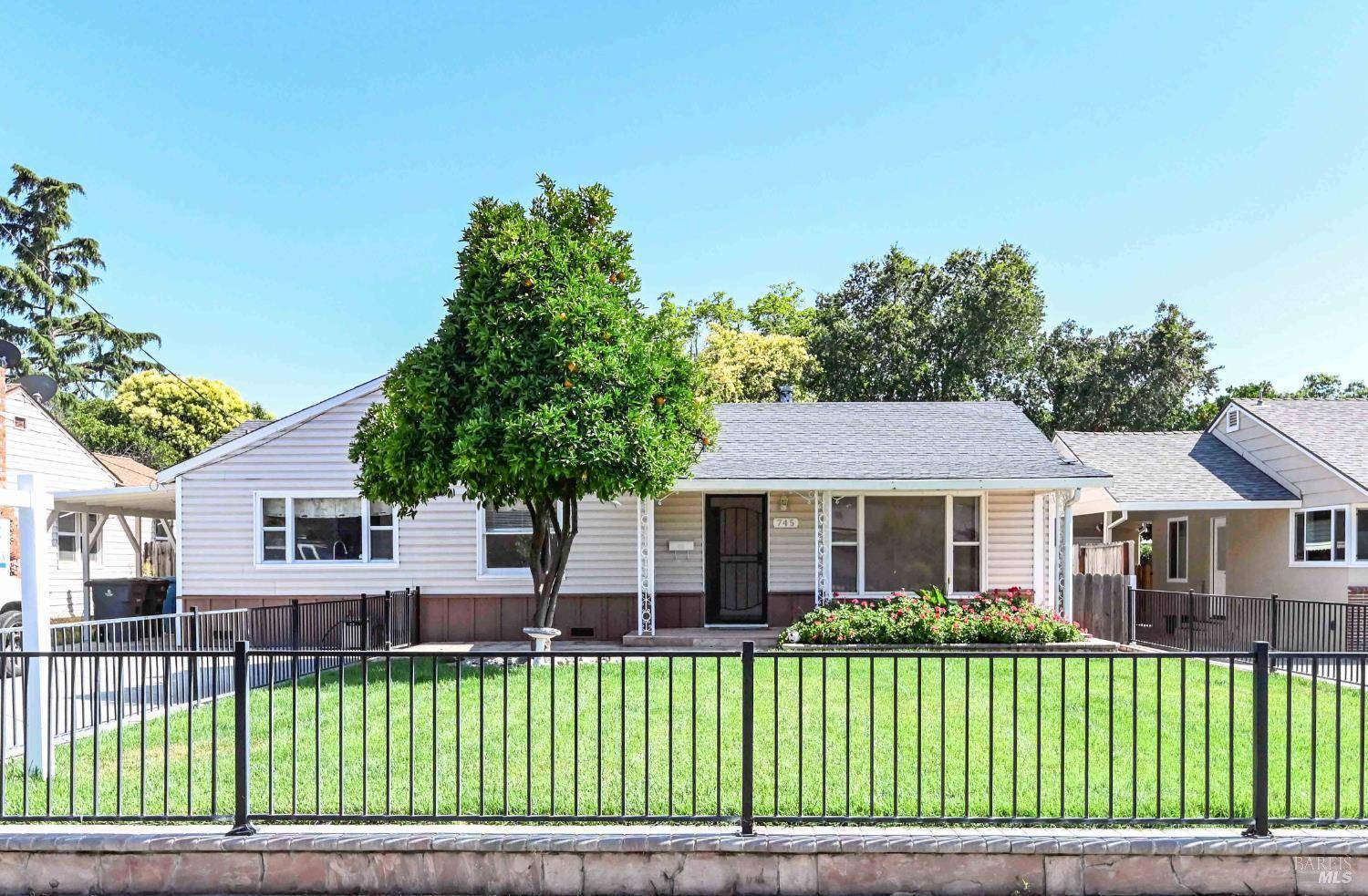 Dixon, CA 95620,745 W A ST