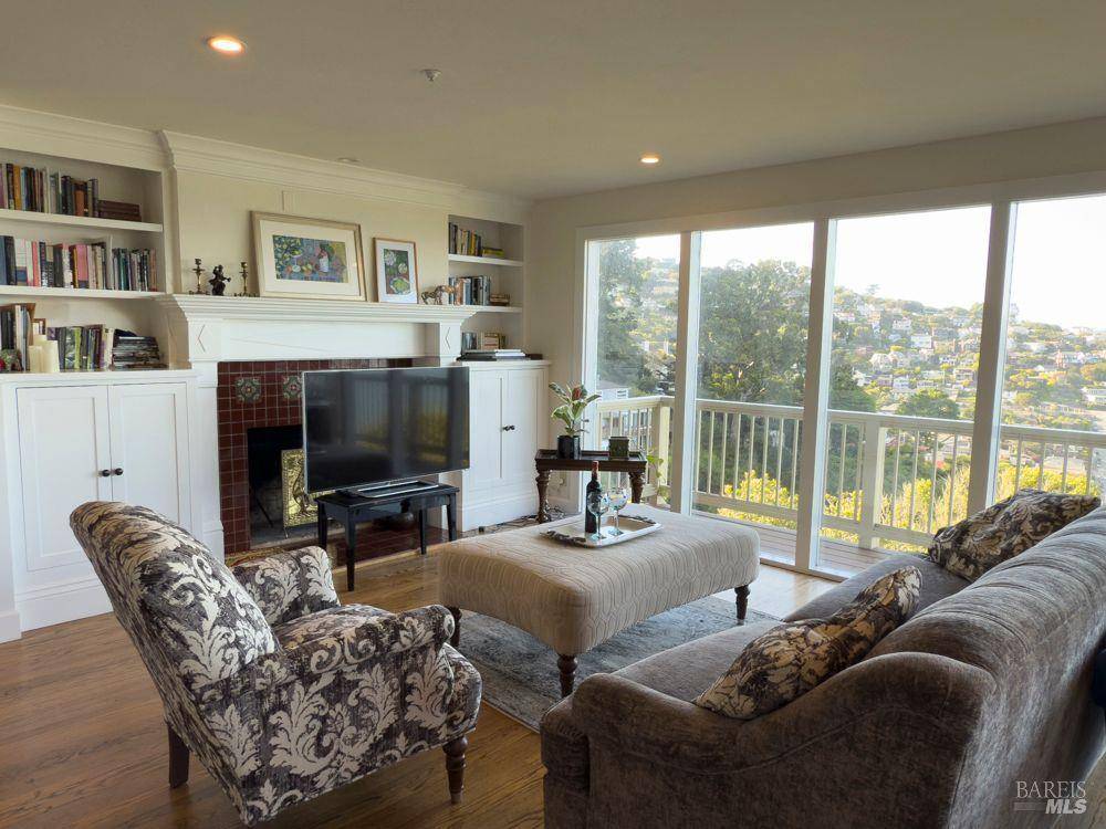 Sausalito, CA 94965,48 Marion AVE