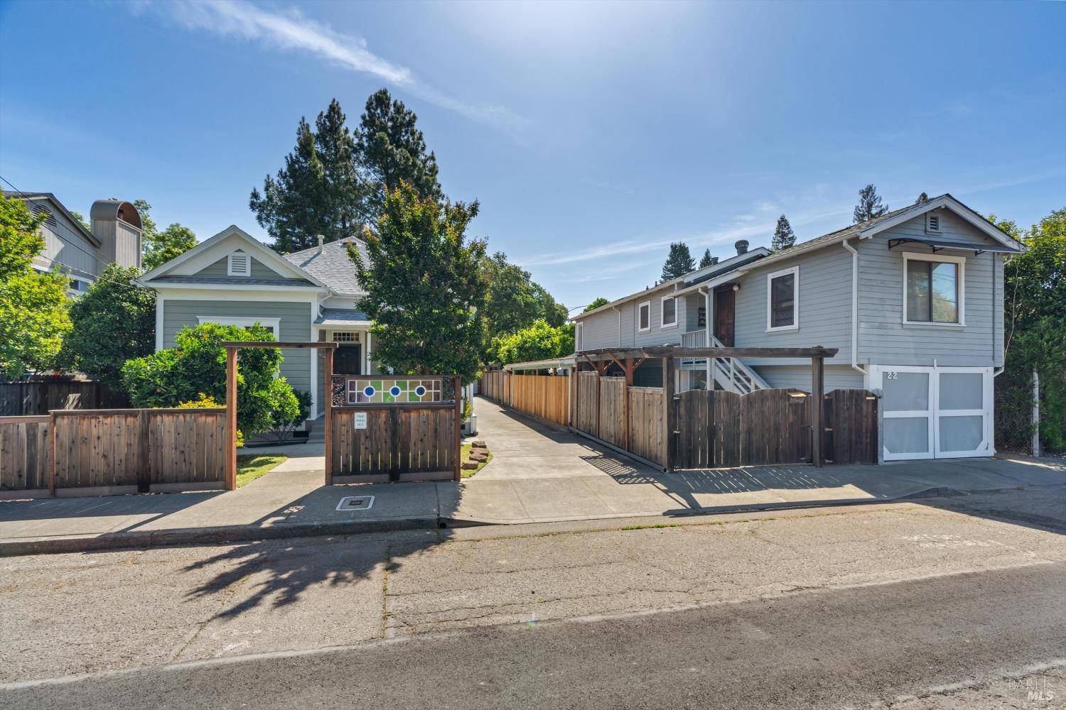 Healdsburg, CA 95448,24 S University ST