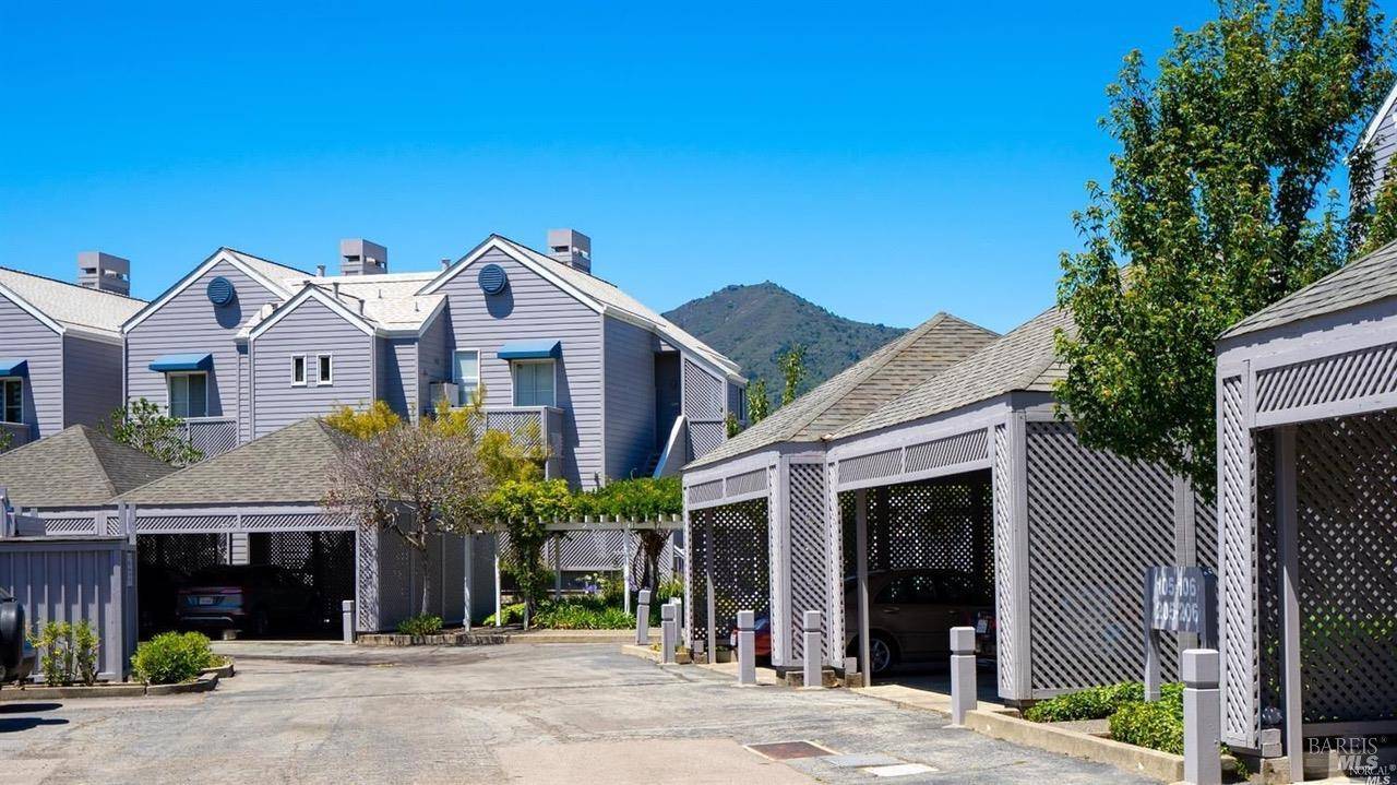 Corte Madera, CA 94925,100 Lucky DR 108