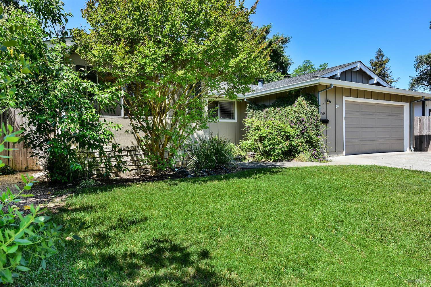 Sonoma, CA 95476,17884 San Carlos DR