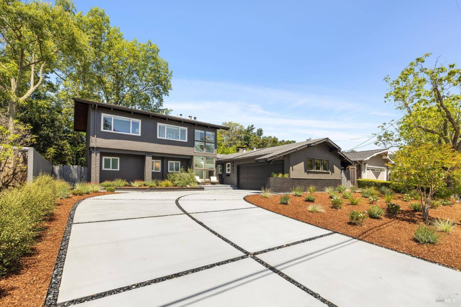 San Rafael, CA 94903,2647 Heatherstone DR