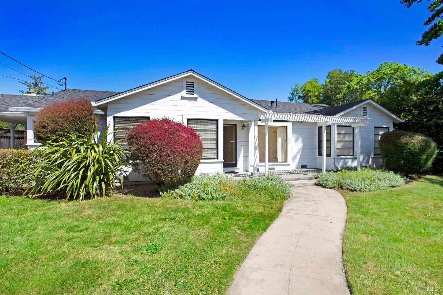 Sonoma, CA 95476,620 2nd ST E