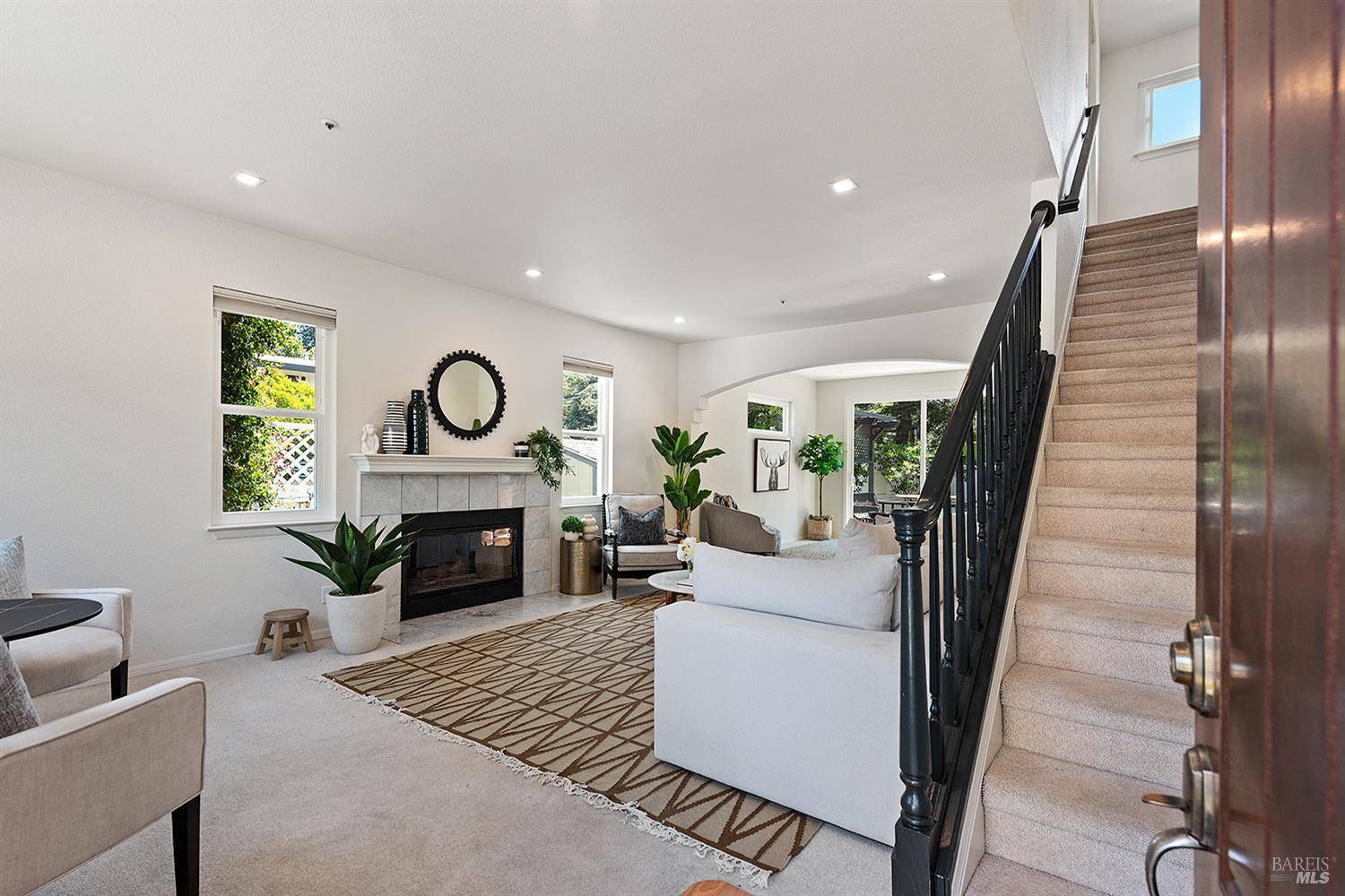 Mill Valley, CA 94941,1 Courtney LN