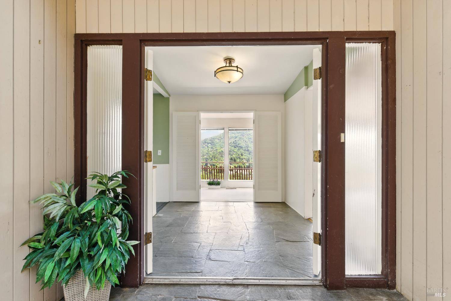 San Anselmo, CA 94960,175 Ridge RD