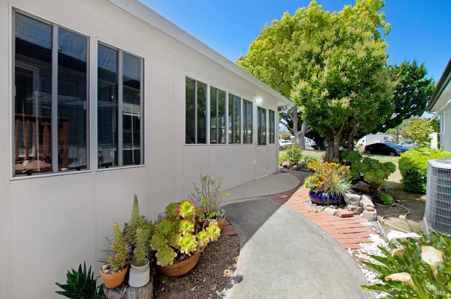 Sonoma, CA 95476,122 Paseo Palencia