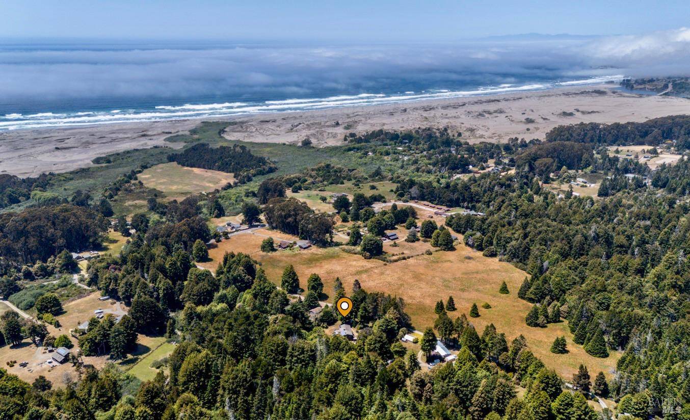 Fort Bragg, CA 95437,32800 Sutliff LN