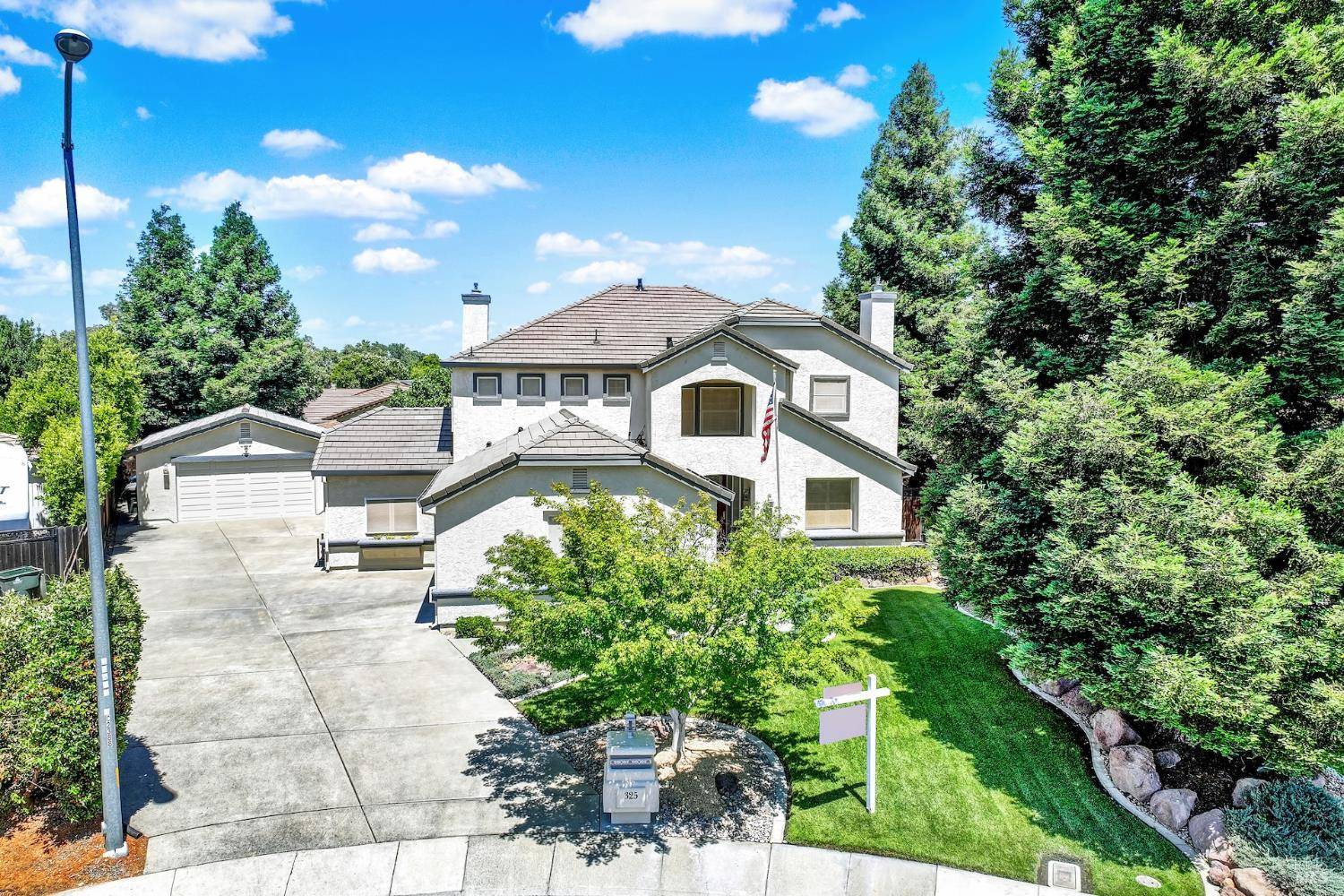 Vacaville, CA 95687,325 Stoneridge CIR