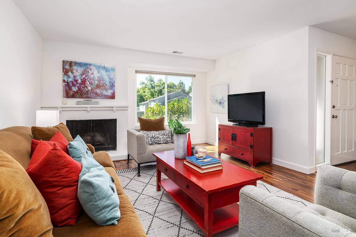 Novato, CA 94947,316 Village CIR