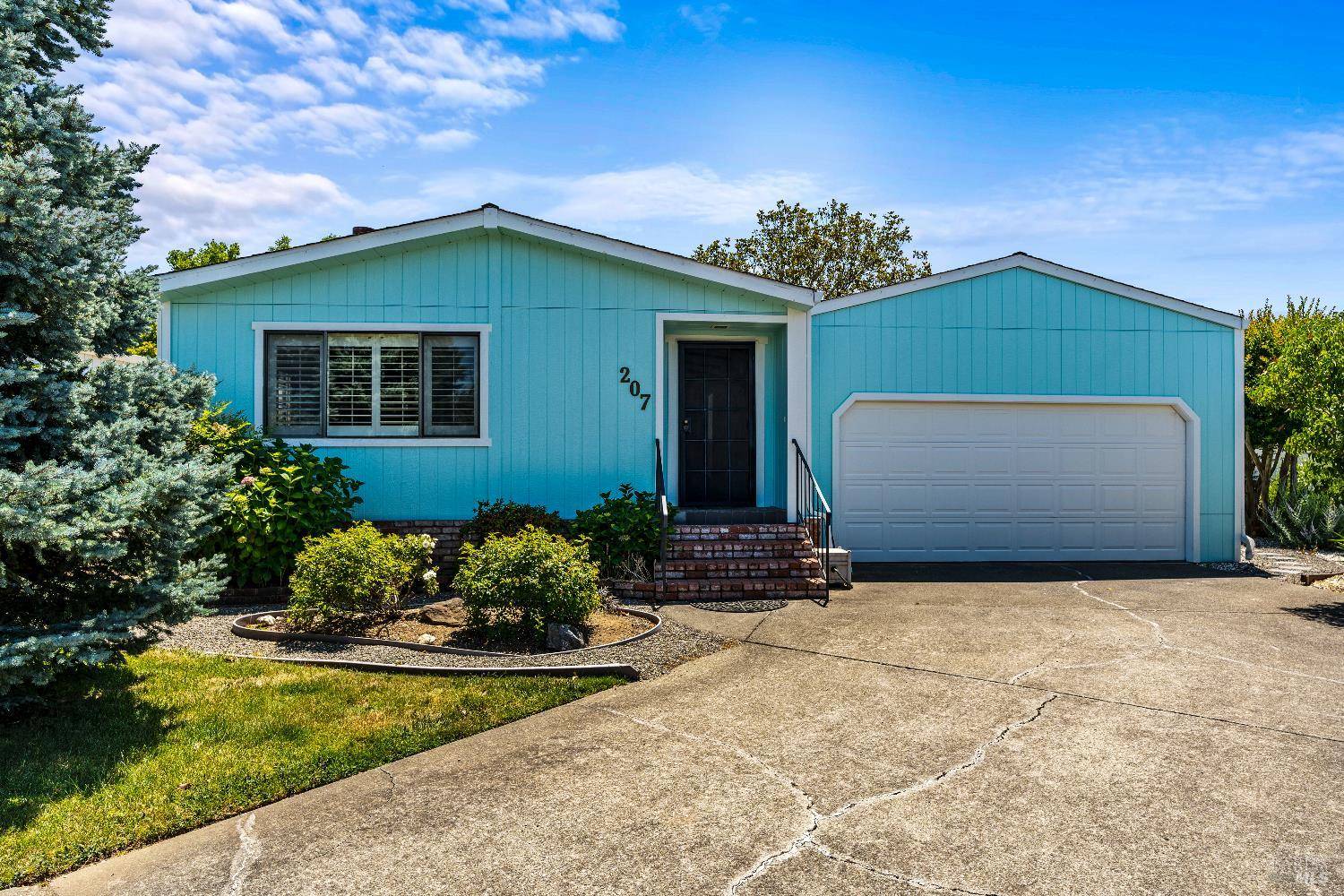 Napa, CA 94558,207 Bernadine PL