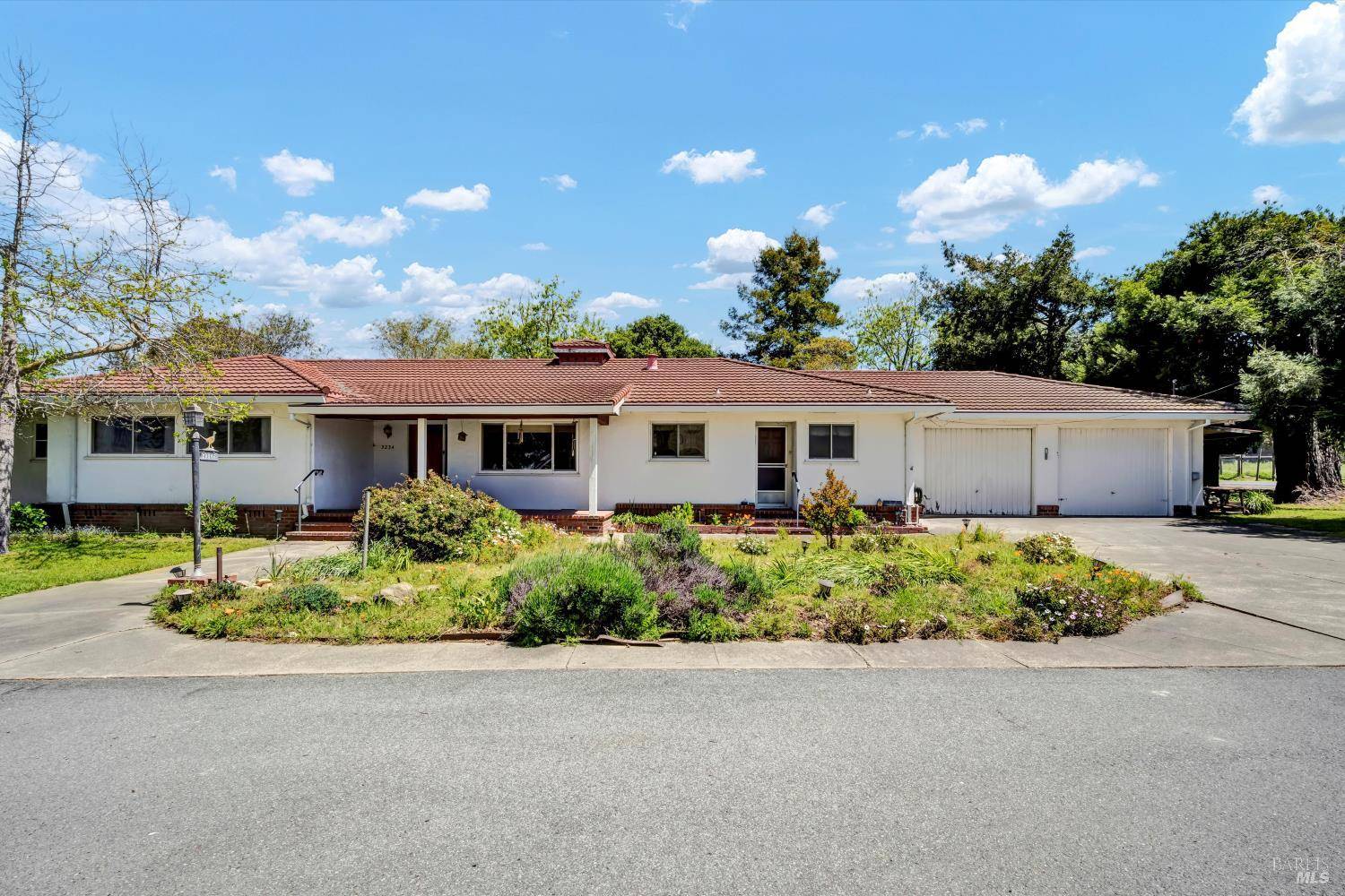 Petaluma, CA 94952,3234 Skillman LN