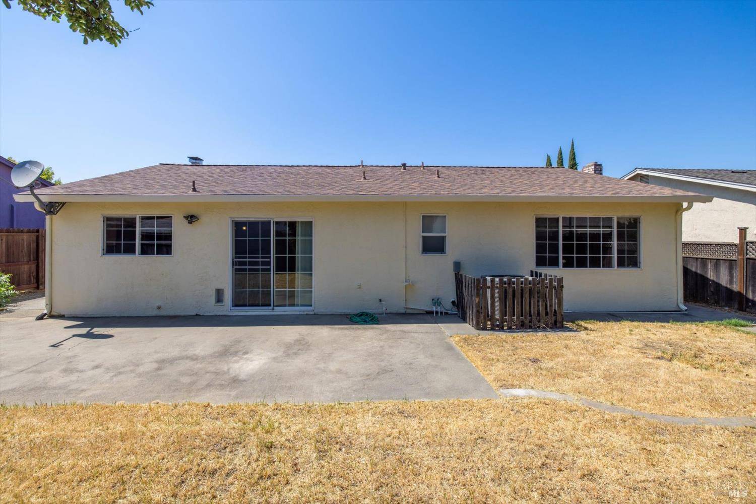 Vacaville, CA 95687,462 Robert RD