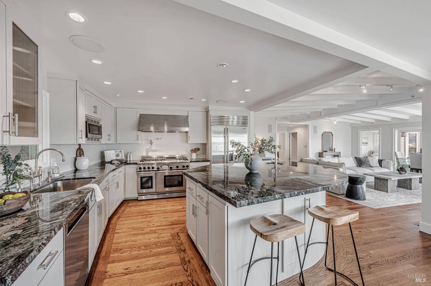 Tiburon, CA 94920,544 Silverado DR