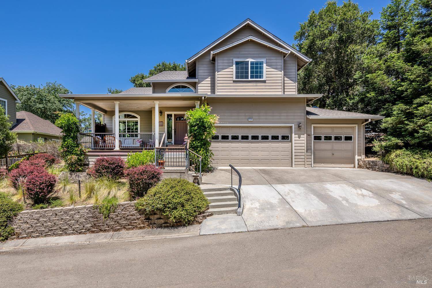 Healdsburg, CA 95448,230 Clear Ridge DR