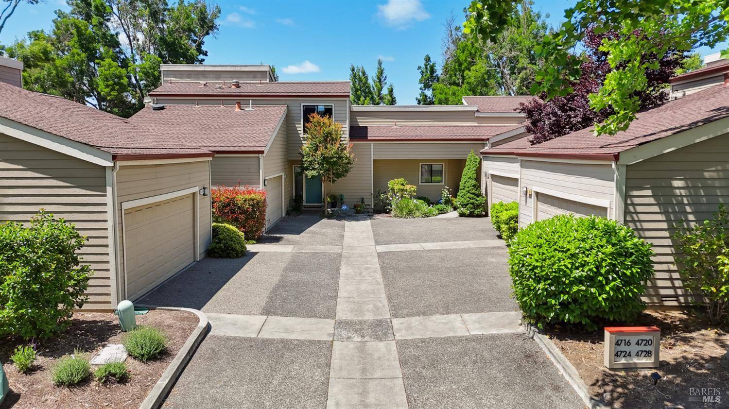 Santa Rosa, CA 95405,4724 Shade Tree LN