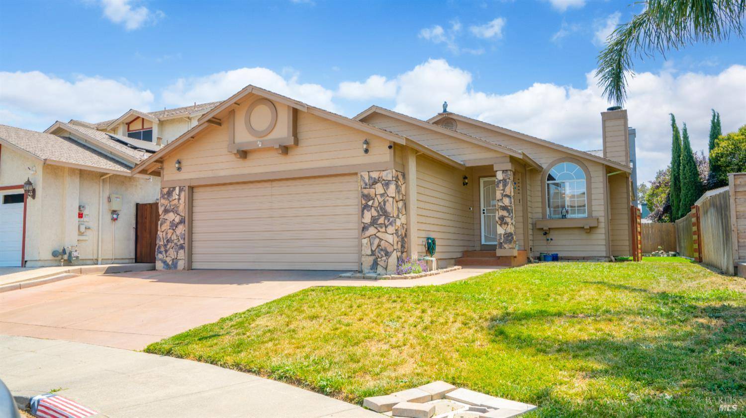 Suisun City, CA 94585,371 Bottlebrush CT