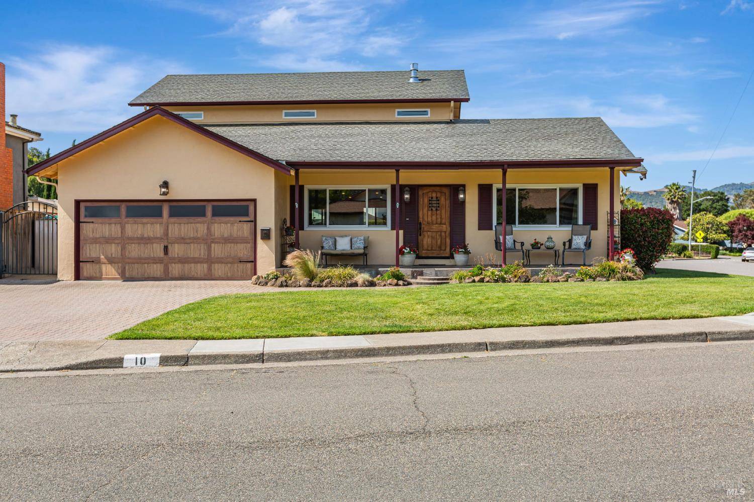 Novato, CA 94945,10 San Aleso CT