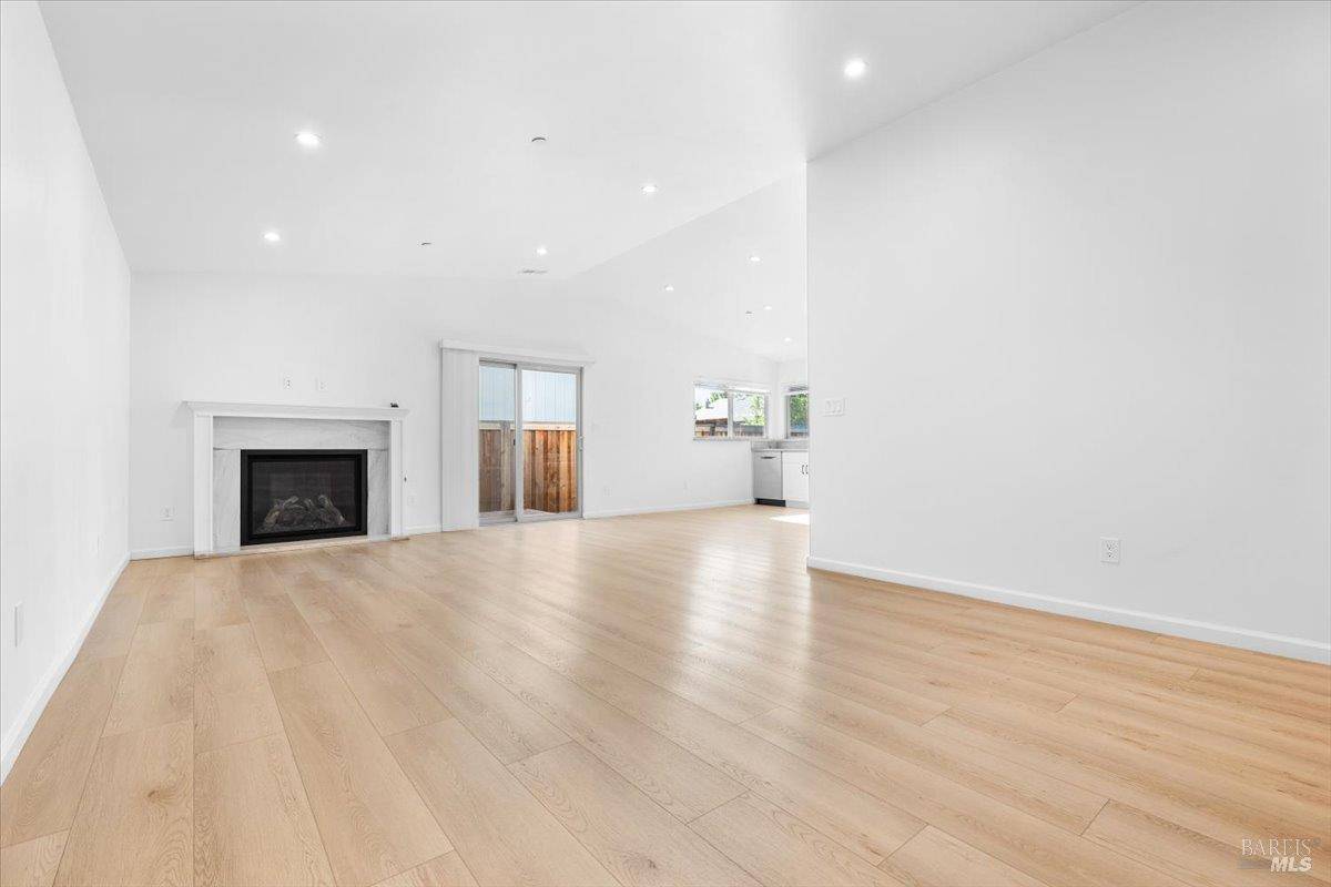 Santa Rosa, CA 95401,1817 Fenwick PL