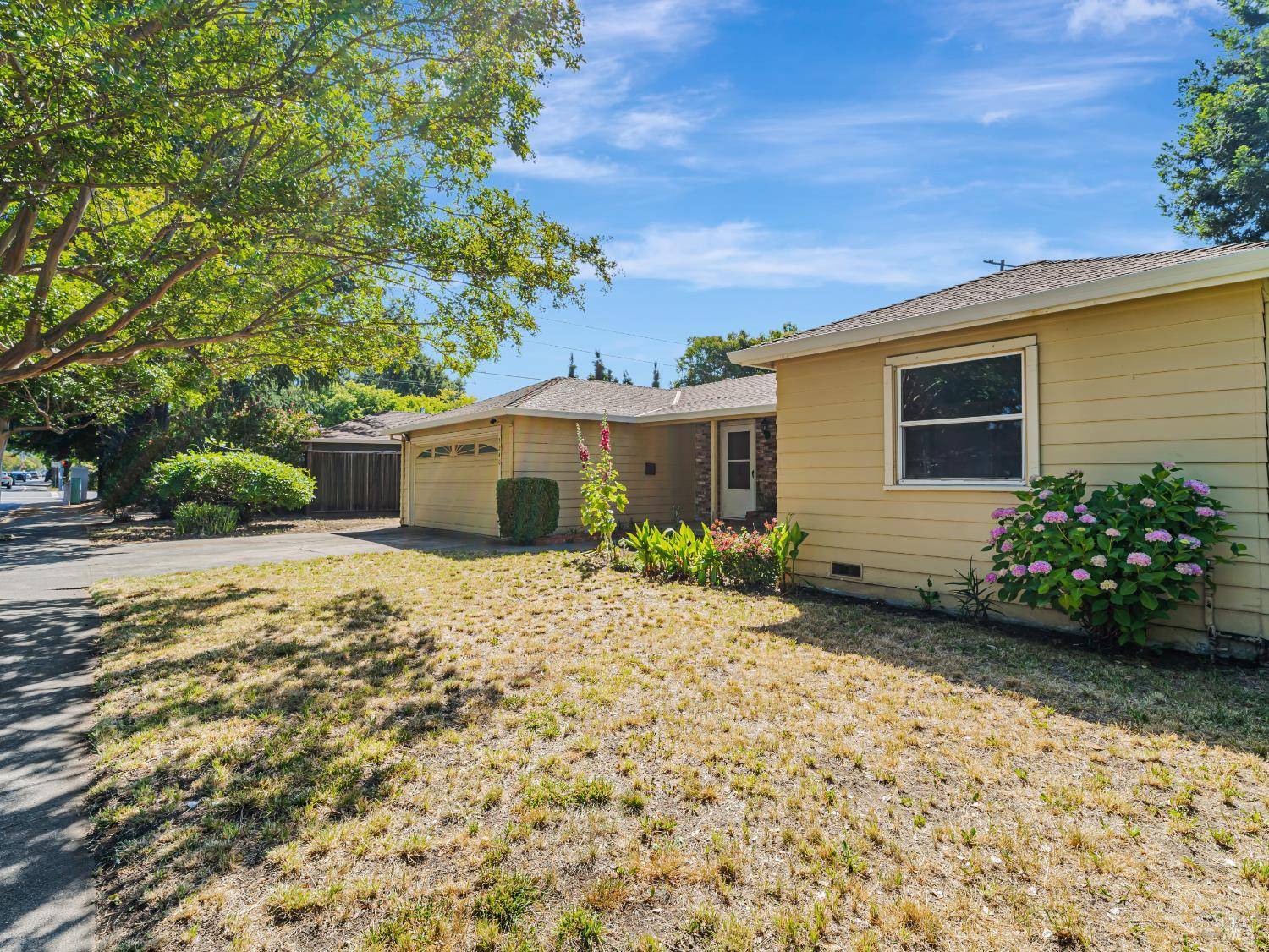 Santa Rosa, CA 95405,3240 Montgomery DR