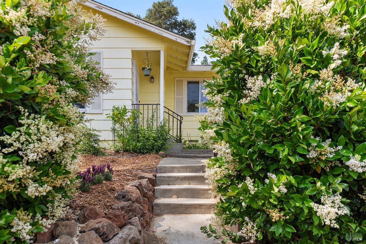 Sebastopol, CA 95472,7630 Leland ST