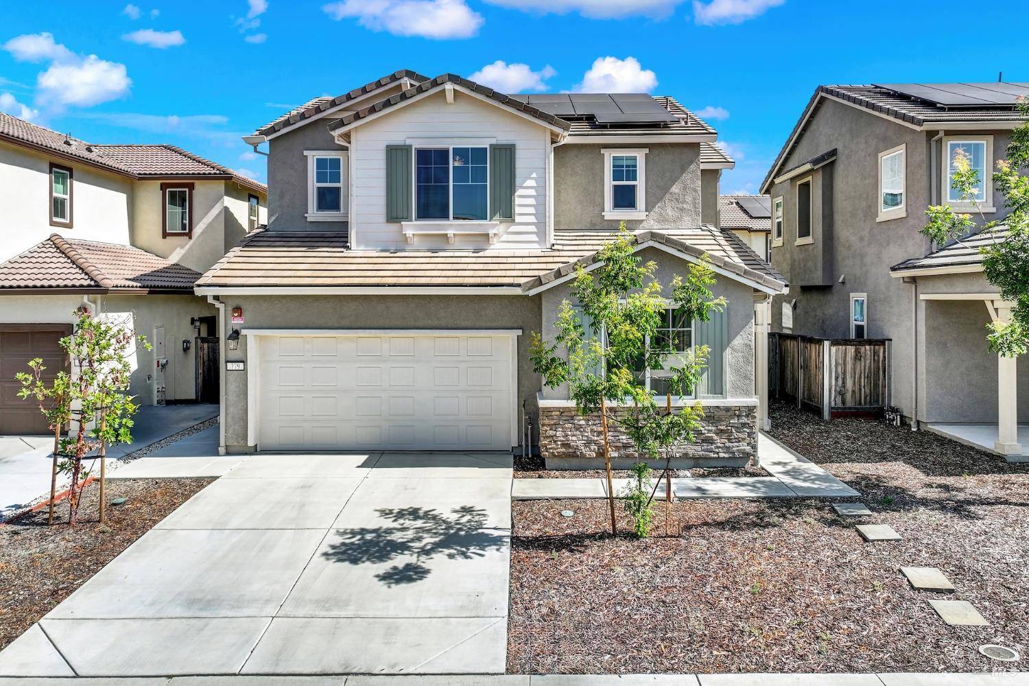 Vacaville, CA 95688,779 Apricot CIR