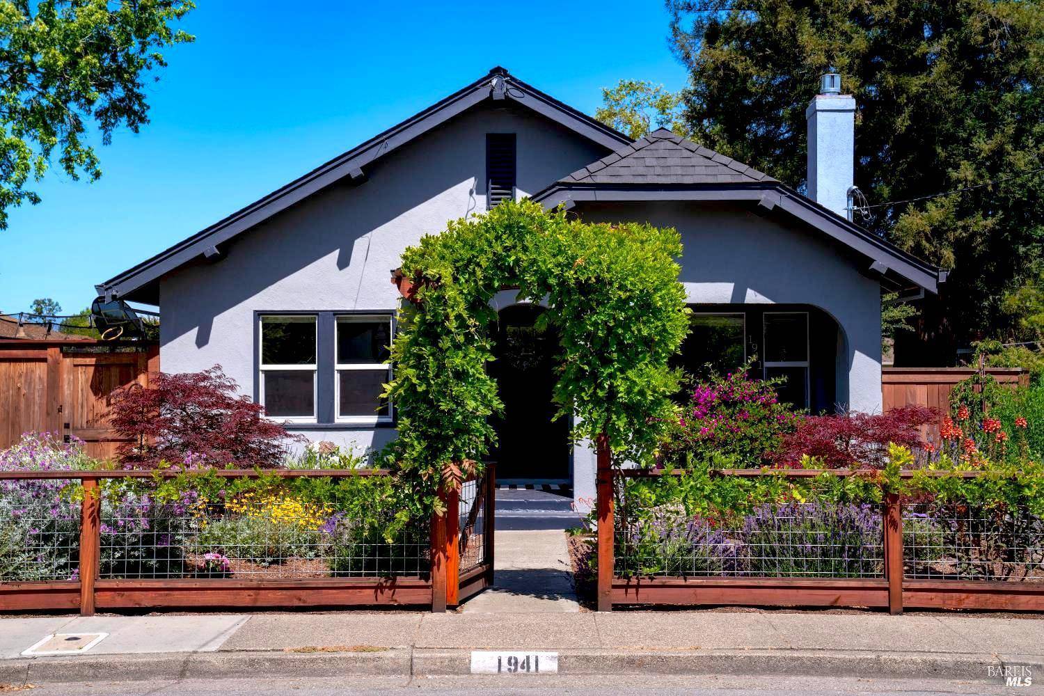 Santa Rosa, CA 95404,1941 Belmont CT