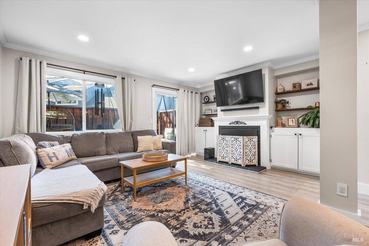 Rohnert Park, CA 94928,711 Racquet Club CIR
