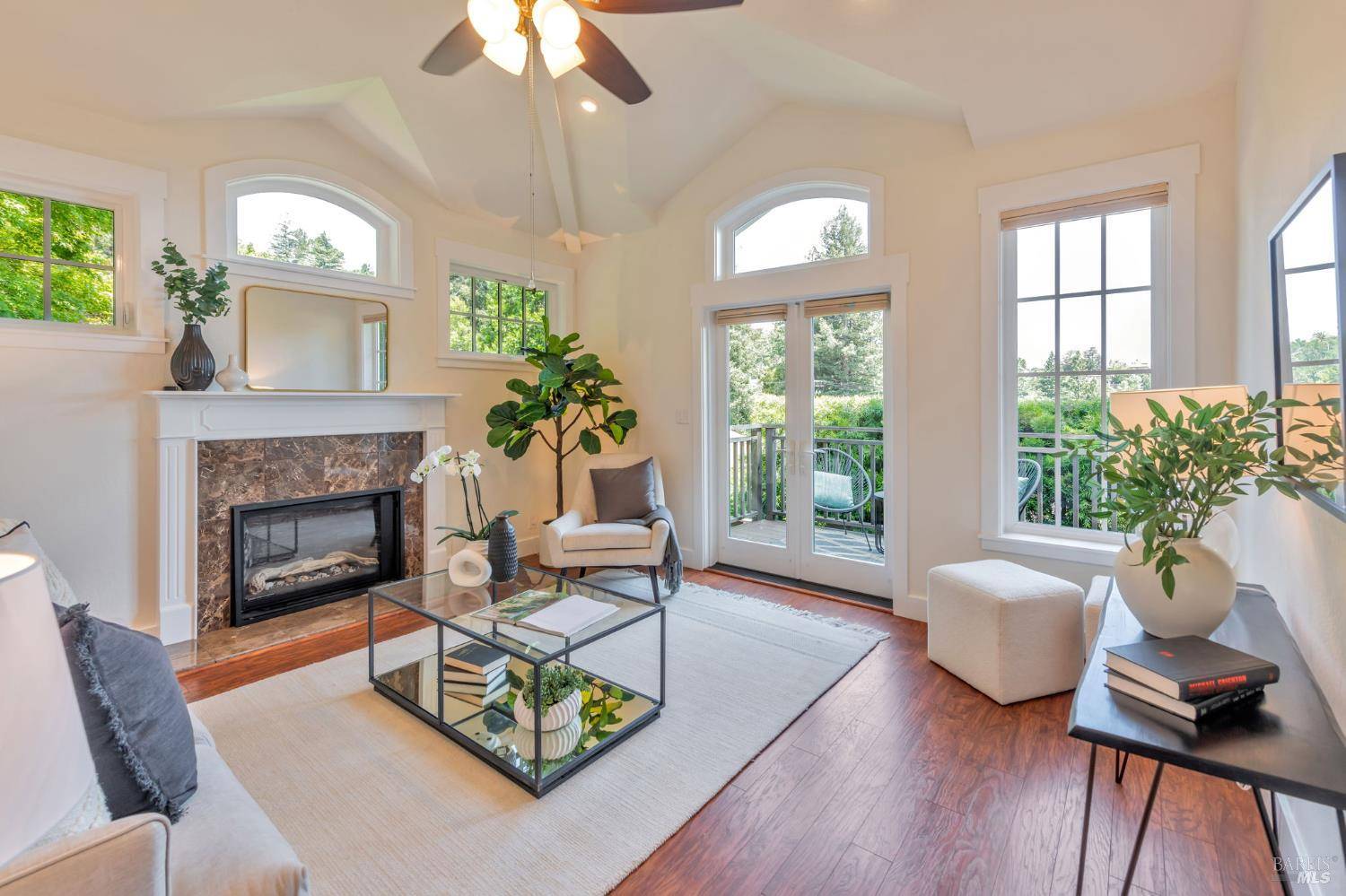 Larkspur, CA 94939,133 King ST