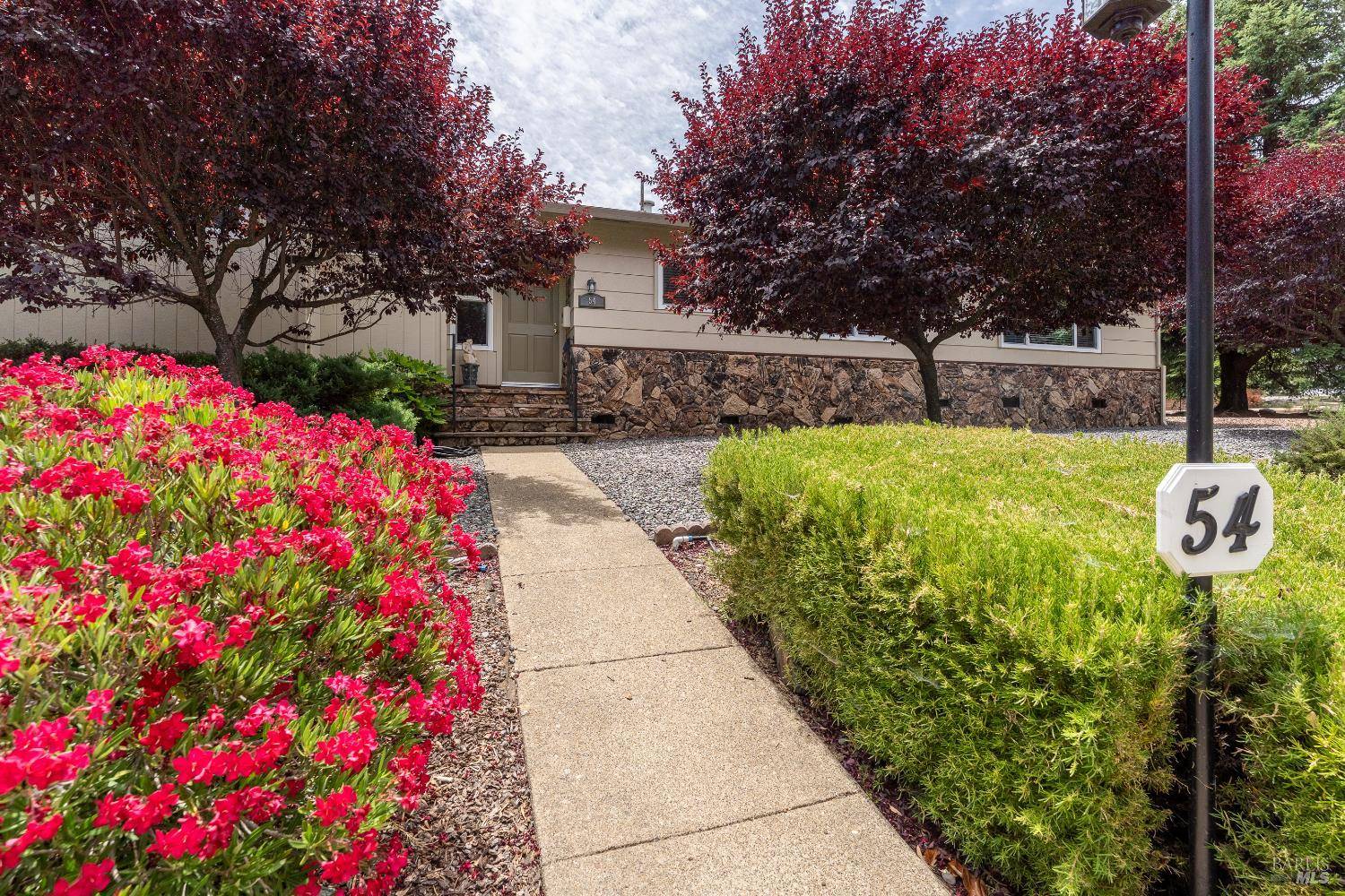 Ukiah, CA 95482,54 Highland CT