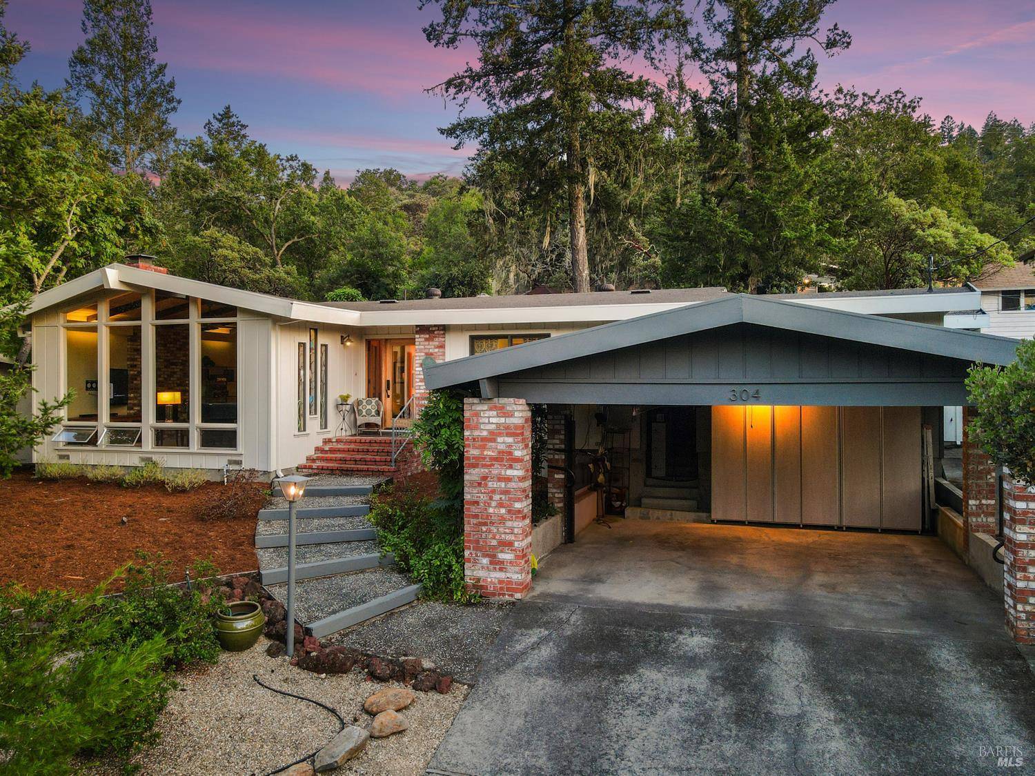 Calistoga, CA 94515,304 High ST