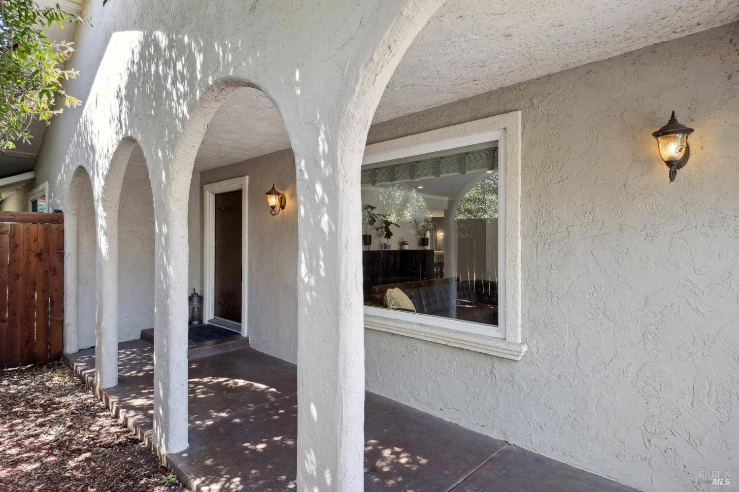 Santa Rosa, CA 95409,5558 El Encanto DR