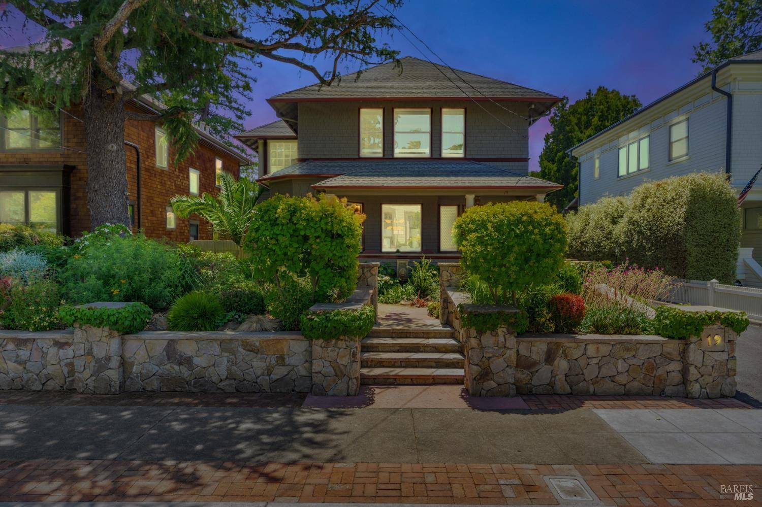 San Rafael, CA 94901,19 Harcourt ST