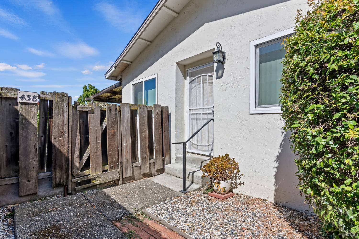 Benicia, CA 94510,434 E H ST