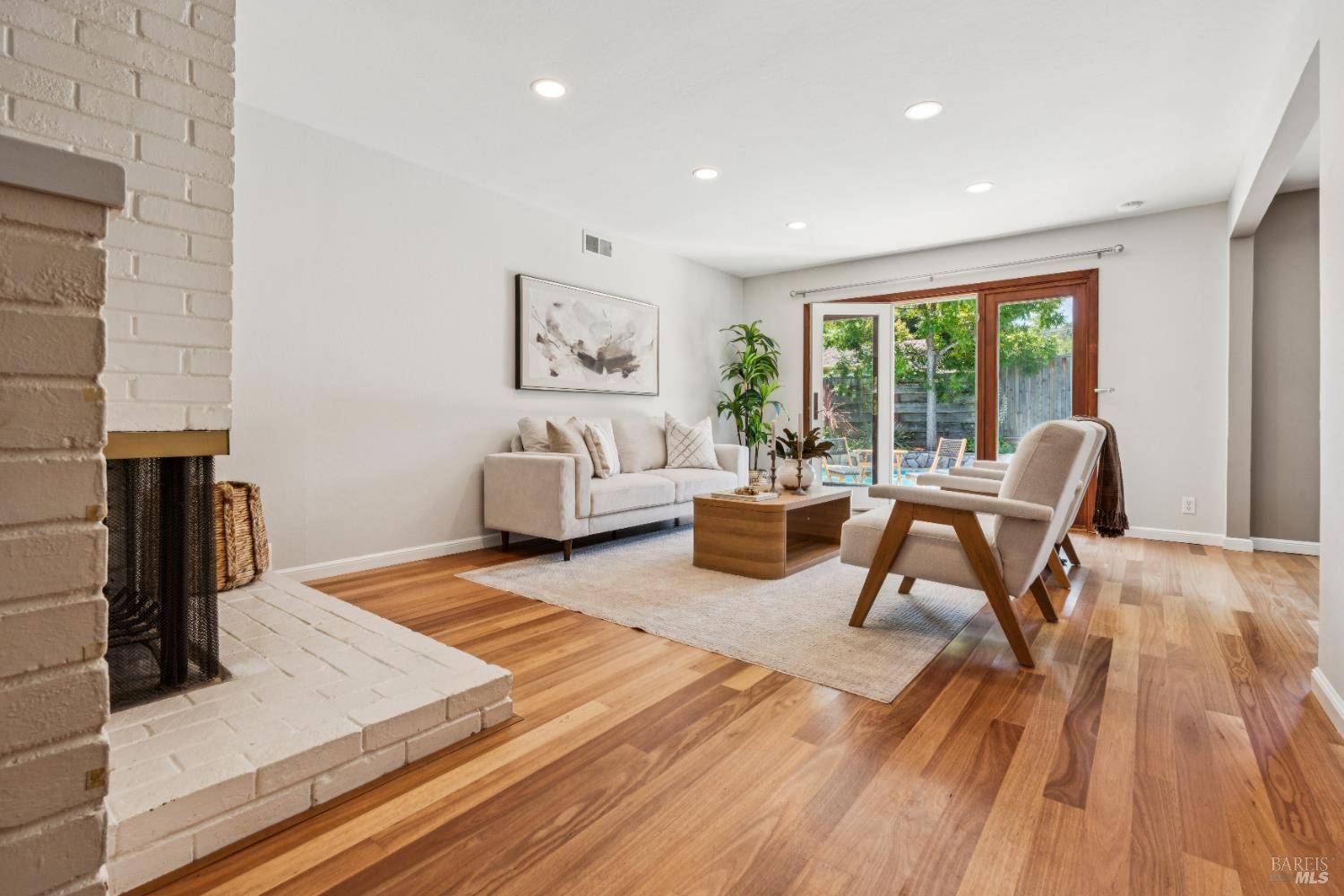 Novato, CA 94949,417 Via Del Plano